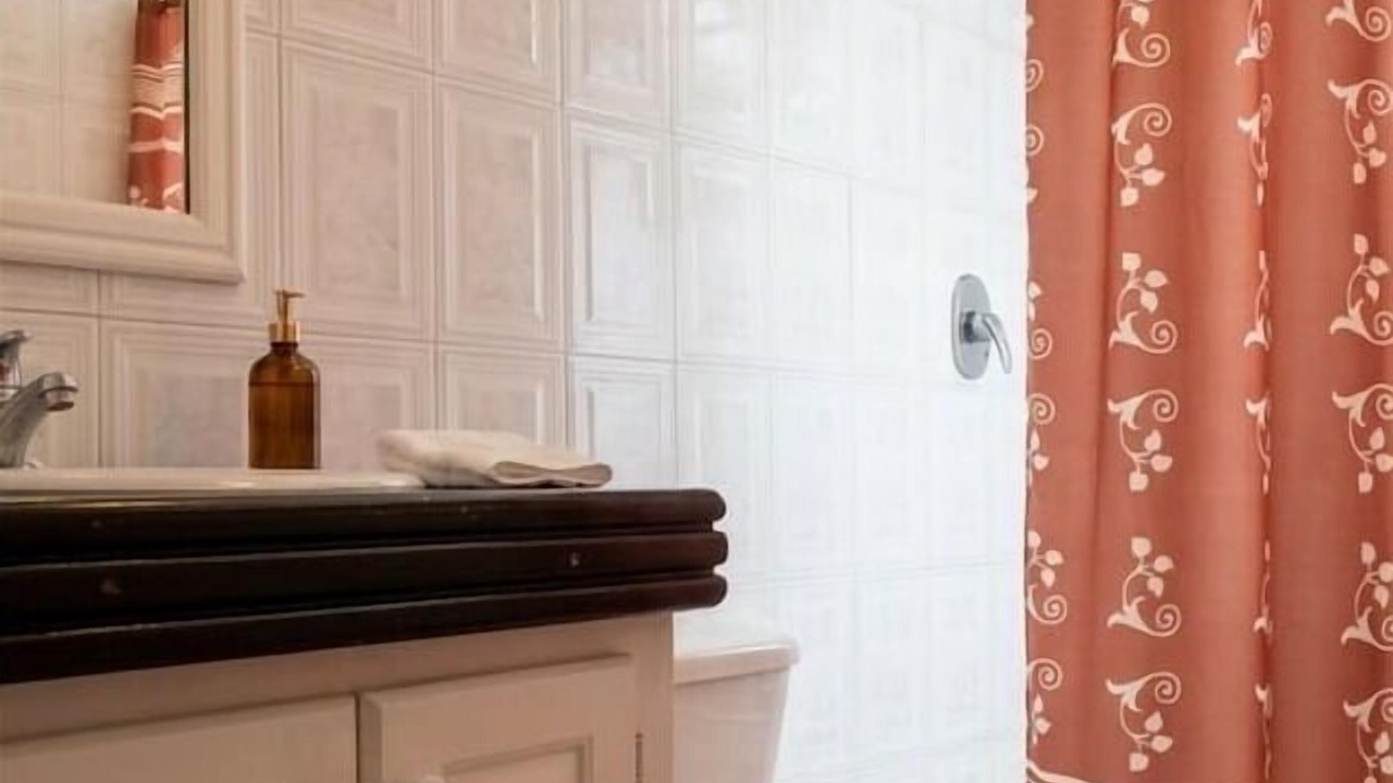 Photo of Bathroom in Oistins