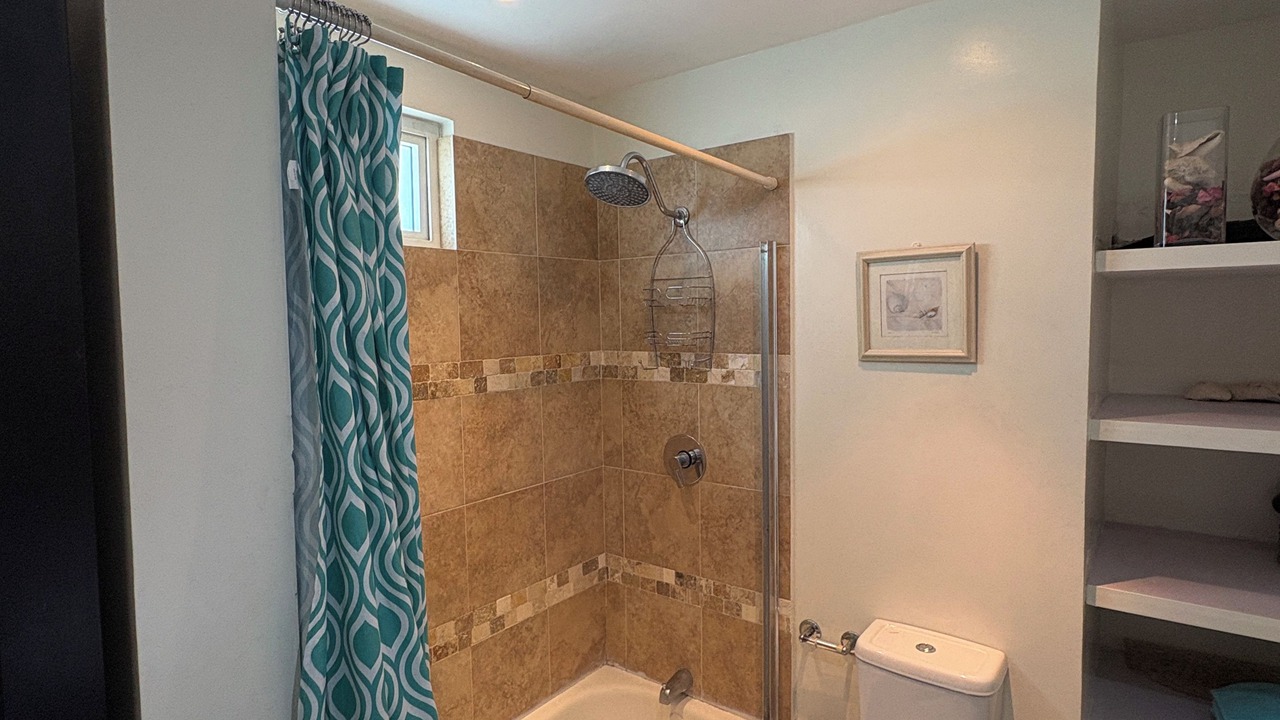 Photo of Bathroom in Marine Gardens