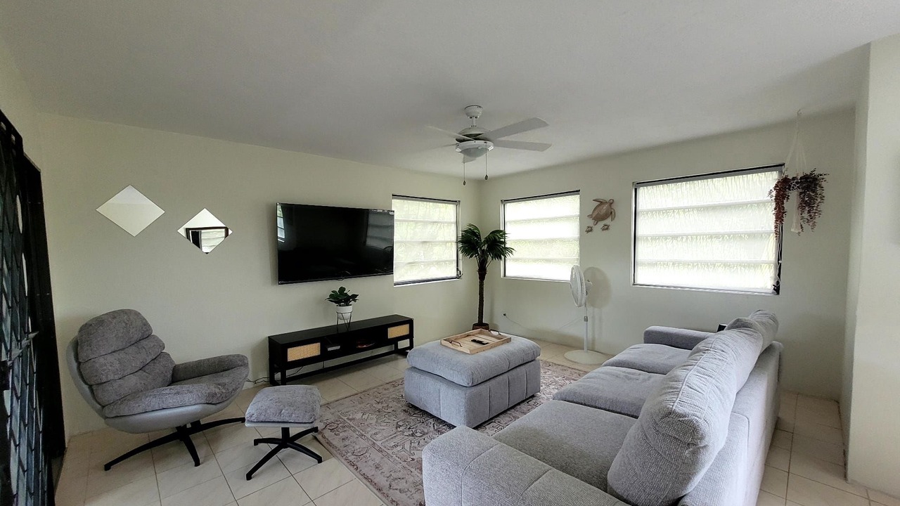 Photo of Livingroom in Blue Waters