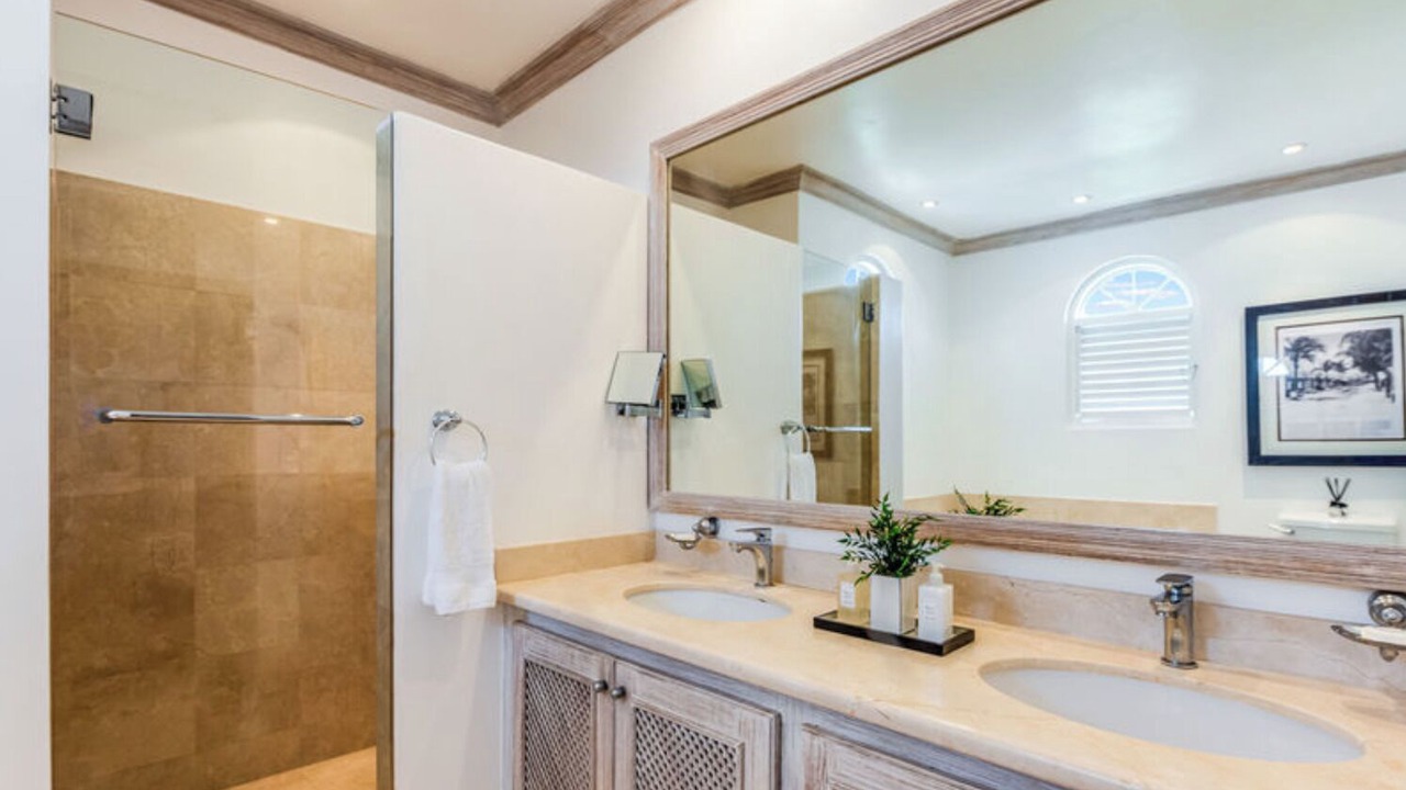 Photo of Bathroom in Mount Standfast