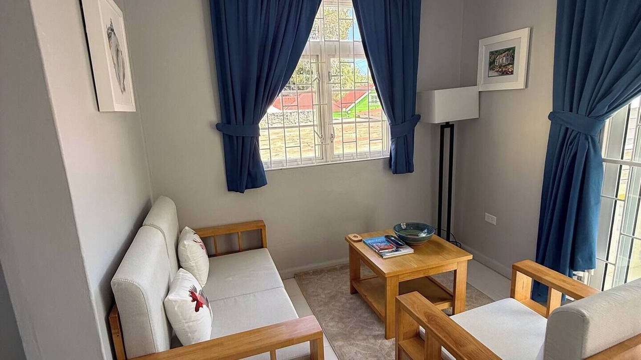 Photo of Livingroom in Henrys