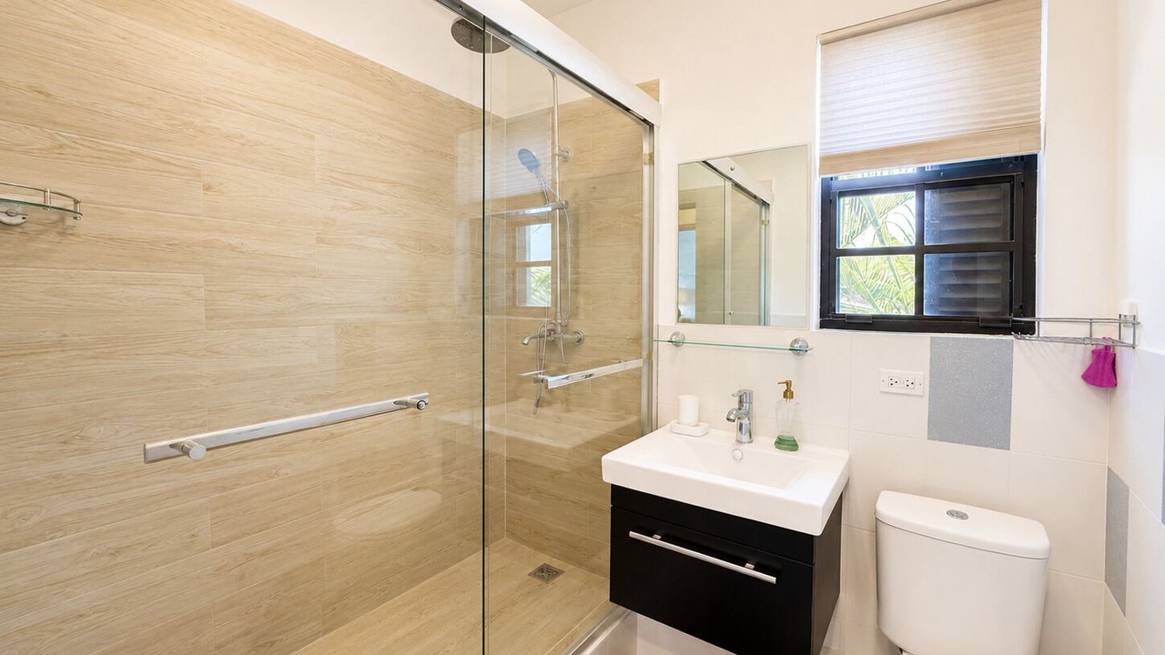 Photo of Bathroom in Lascelles