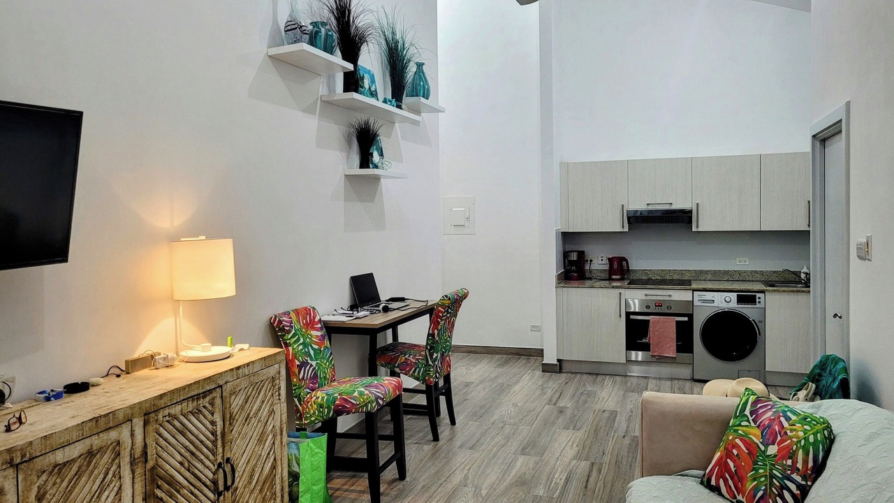 Photo of Livingroom in Halcyon Heights