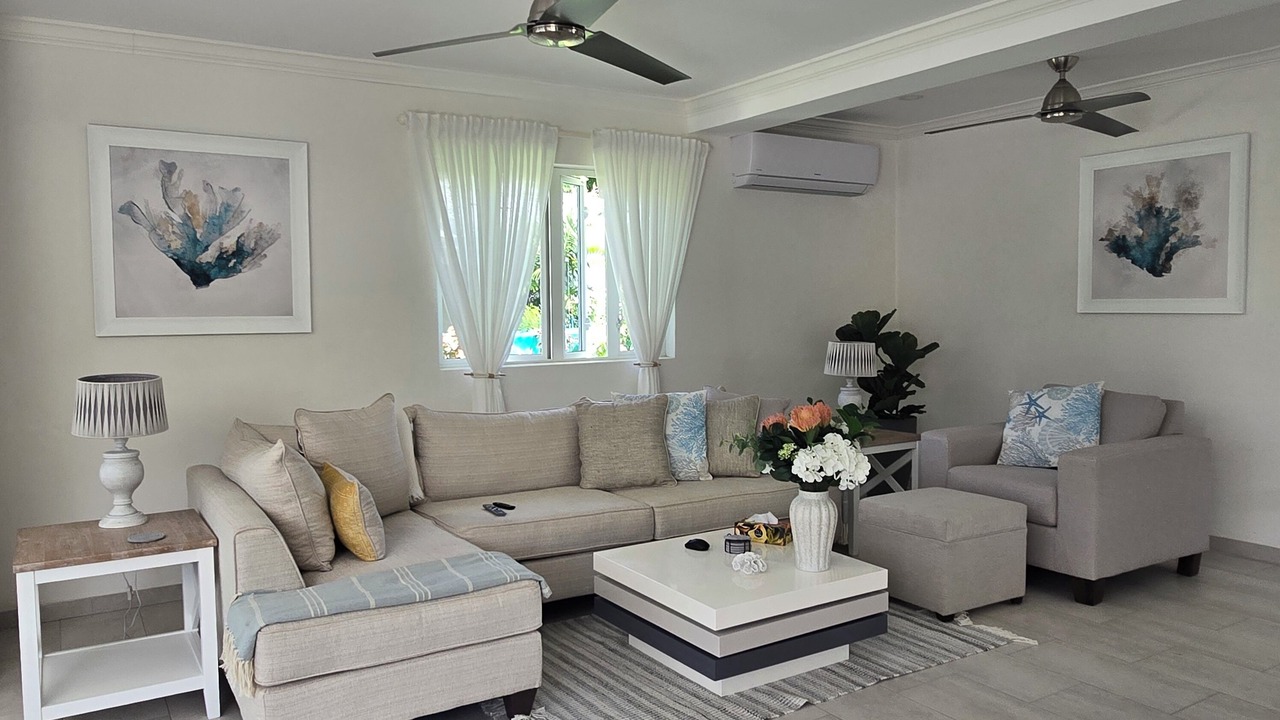 Photo of Livingroom in Sunset Crest