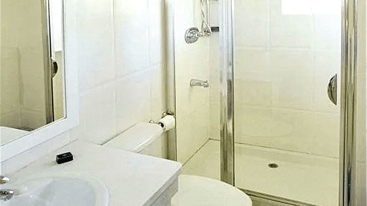 Photo of Bathroom in Porters