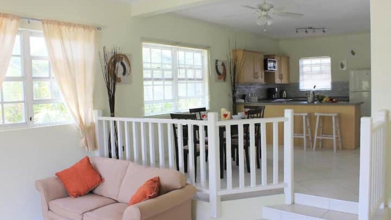 Photo of Livingroom in West Coast