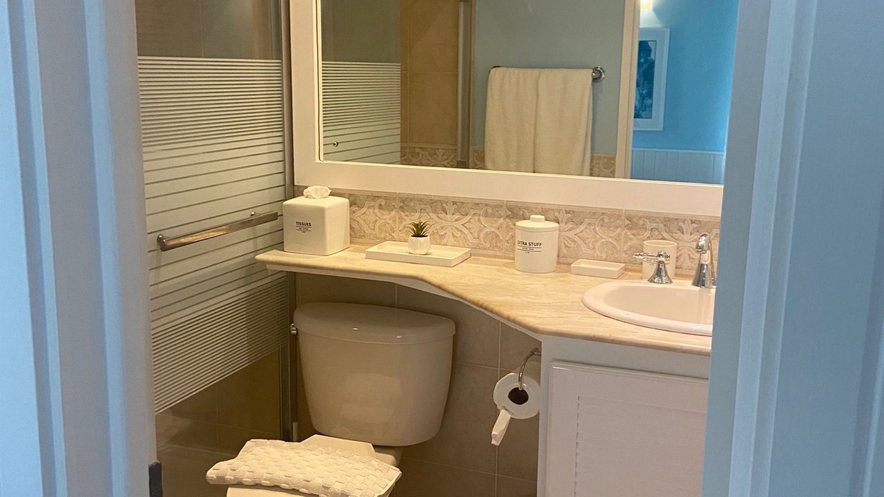 Photo of Bathroom in Porters