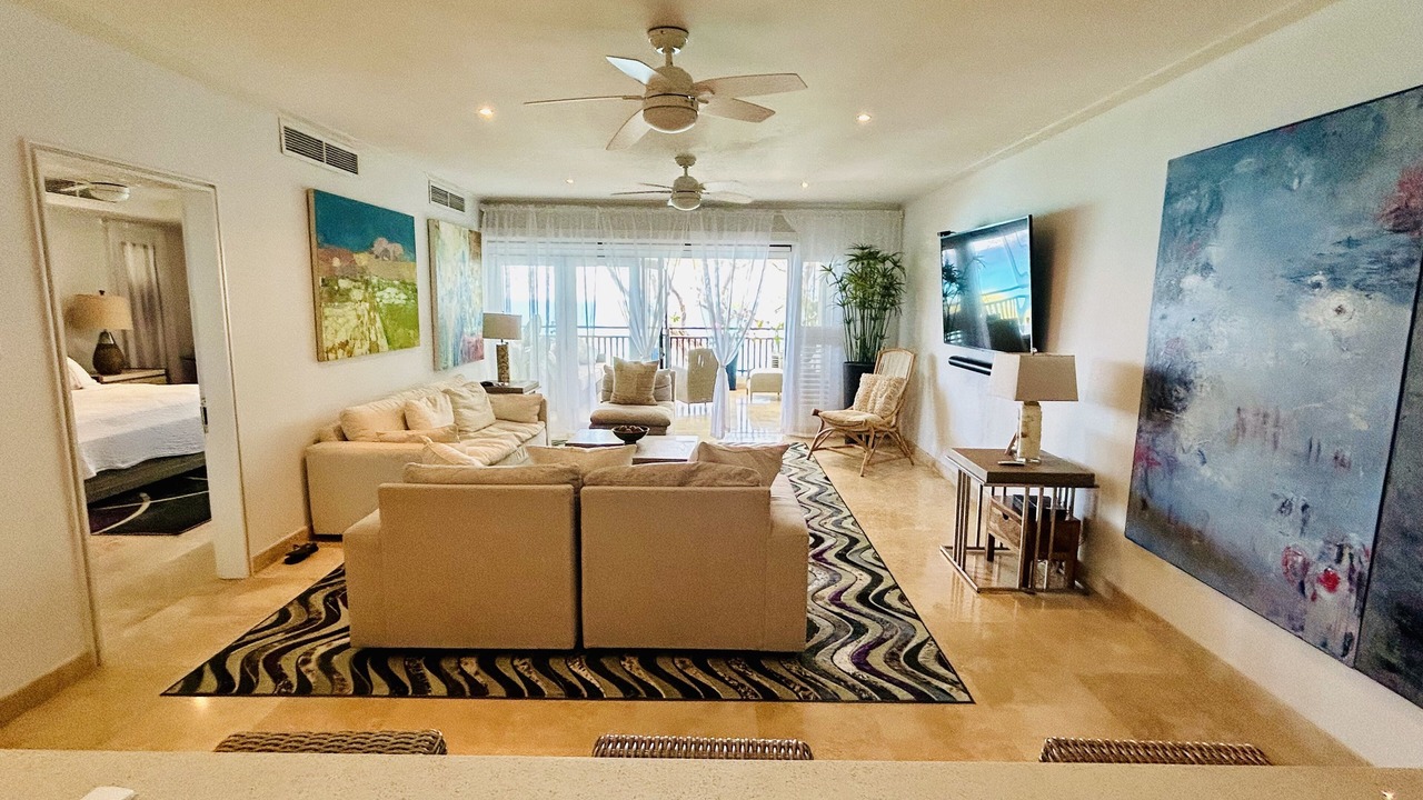 Photo of Livingroom in Weston