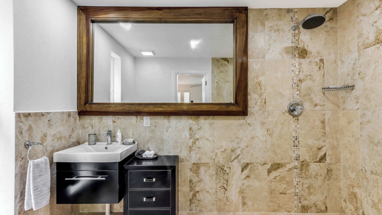 Photo of Bathroom in Halcyon Heights