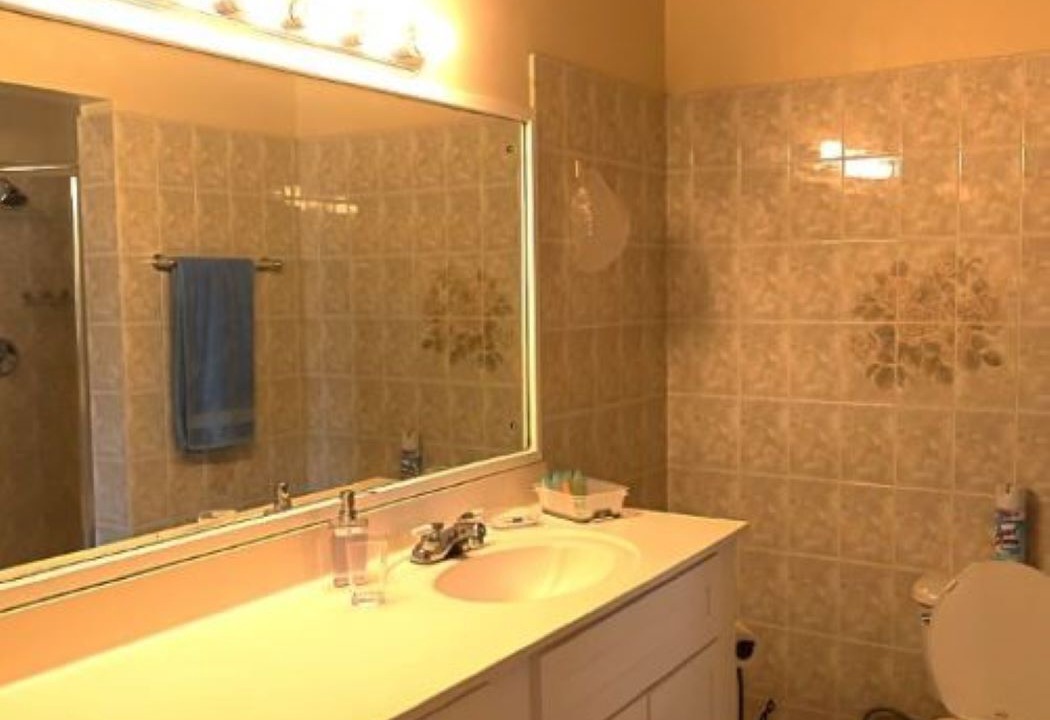 Photo of Bathroom in Heywoods Park