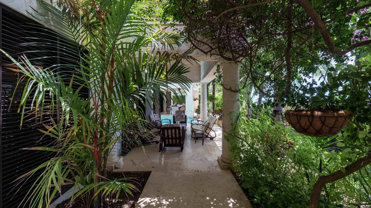 Photo of Patio Balcony in Bowling Alley Hill