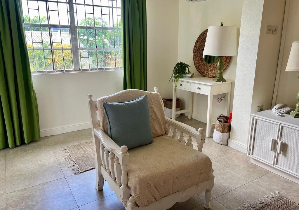 Photo of Livingroom in Marine Gardens