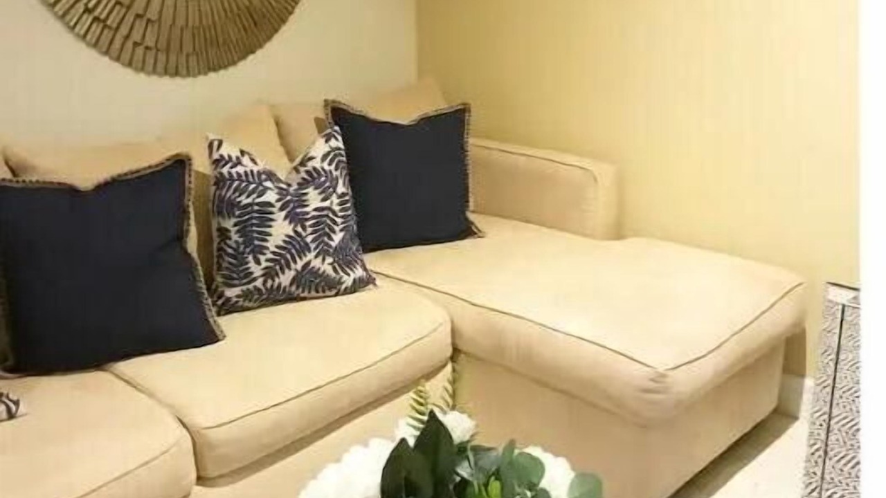 Photo of Livingroom in Weston