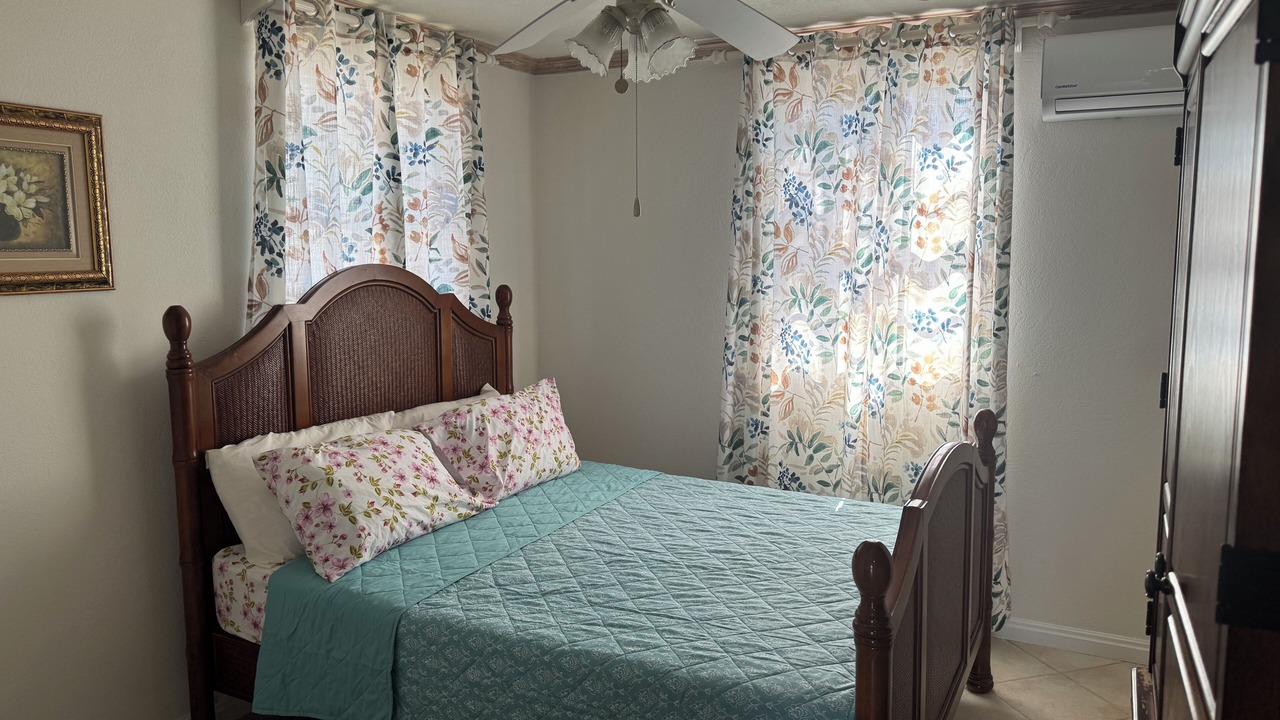 Photo of Bedroom in Brittons Hill