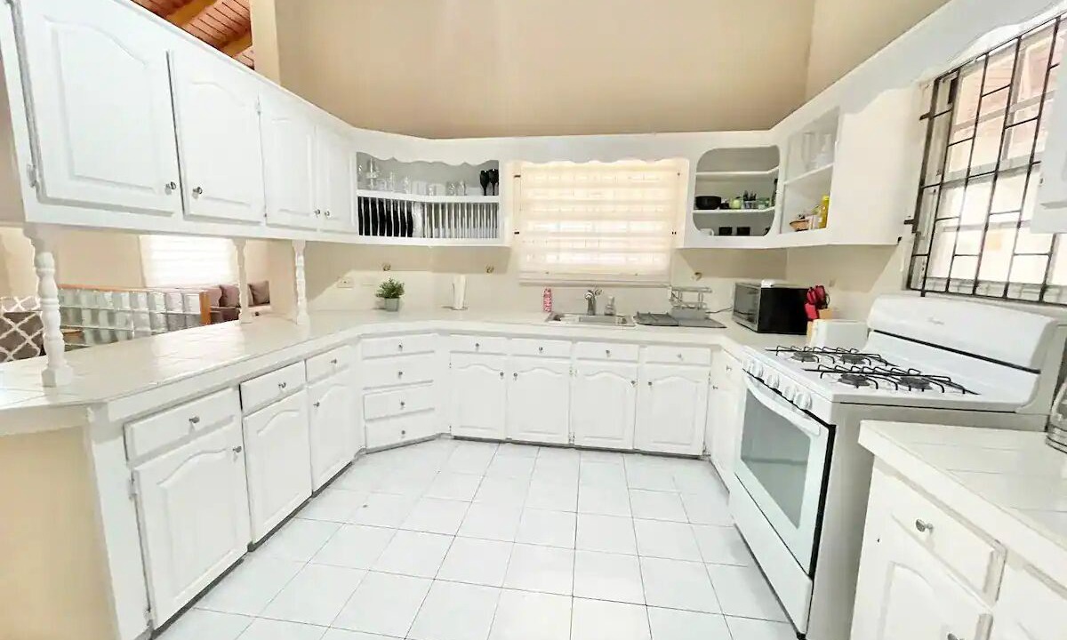 Photo of Kitchen in Oistins