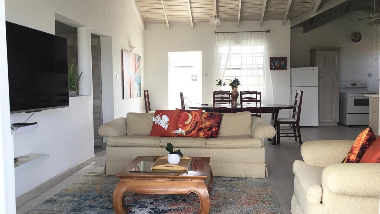 Photo of Livingroom in Graeme Hall Park