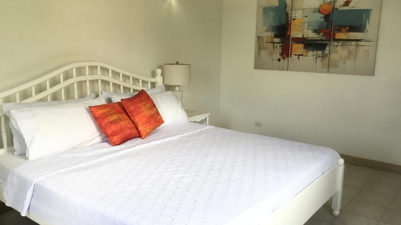 Photo of Bedroom in Graeme Hall Park