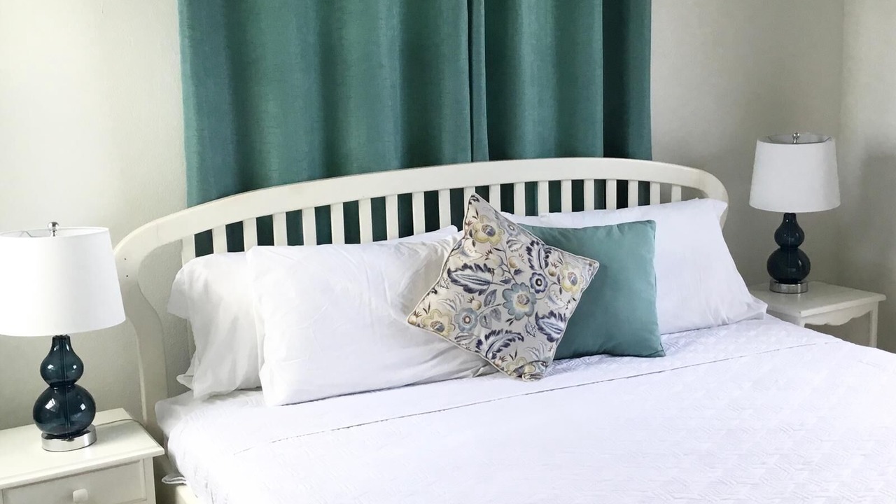 Photo of Bedroom in Graeme Hall Park