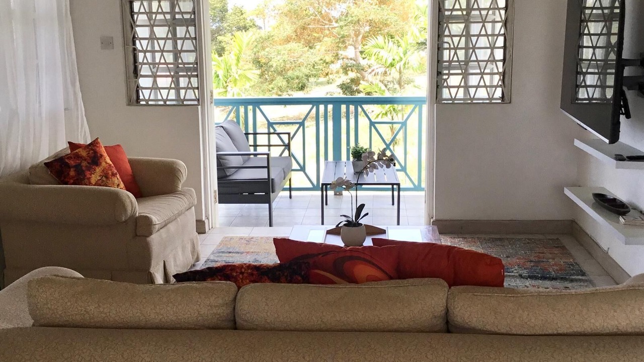 Photo of Livingroom in Graeme Hall Park