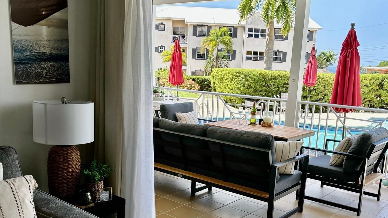 Photo of Livingroom in Weston