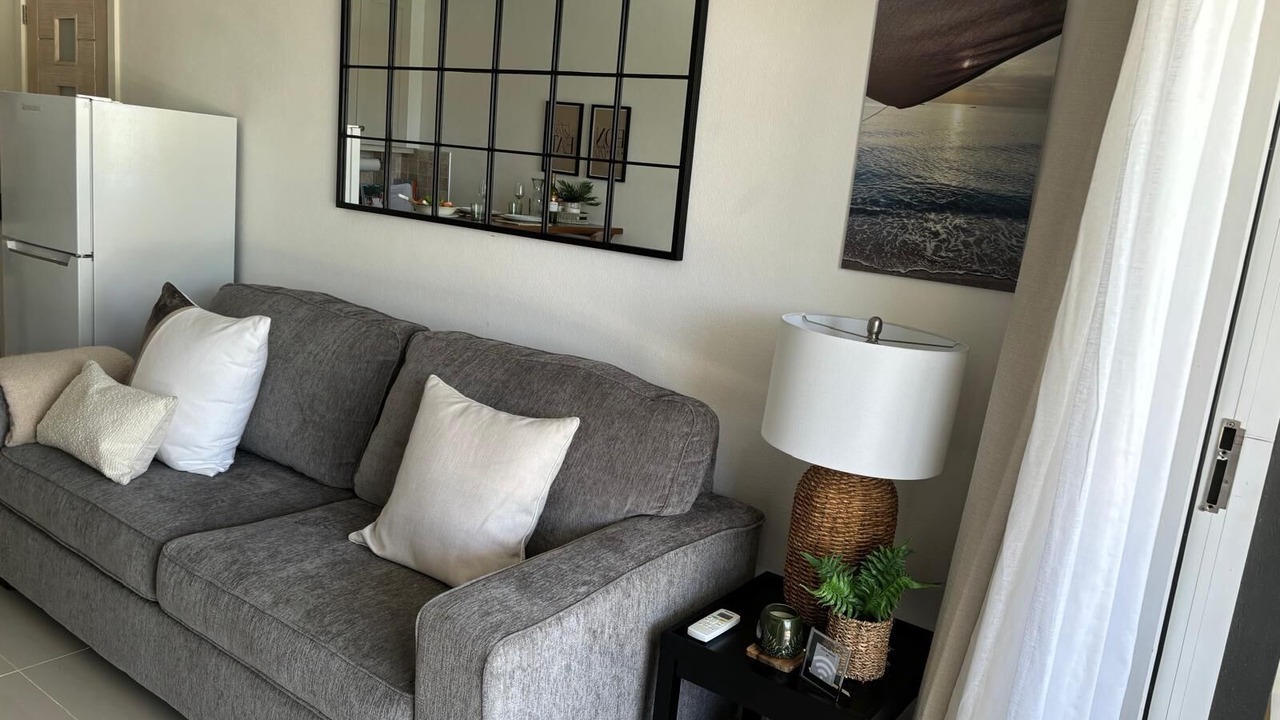 Photo of Livingroom in Weston