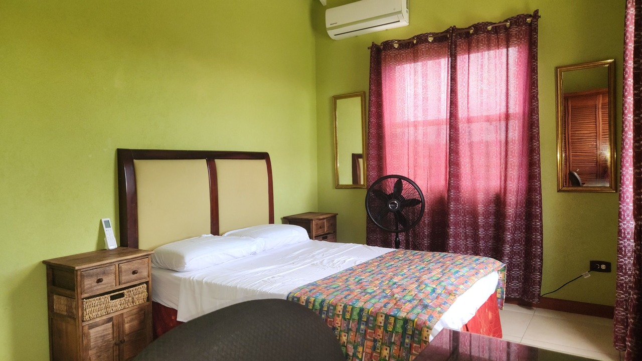 Photo of Bedroom in Retreat
