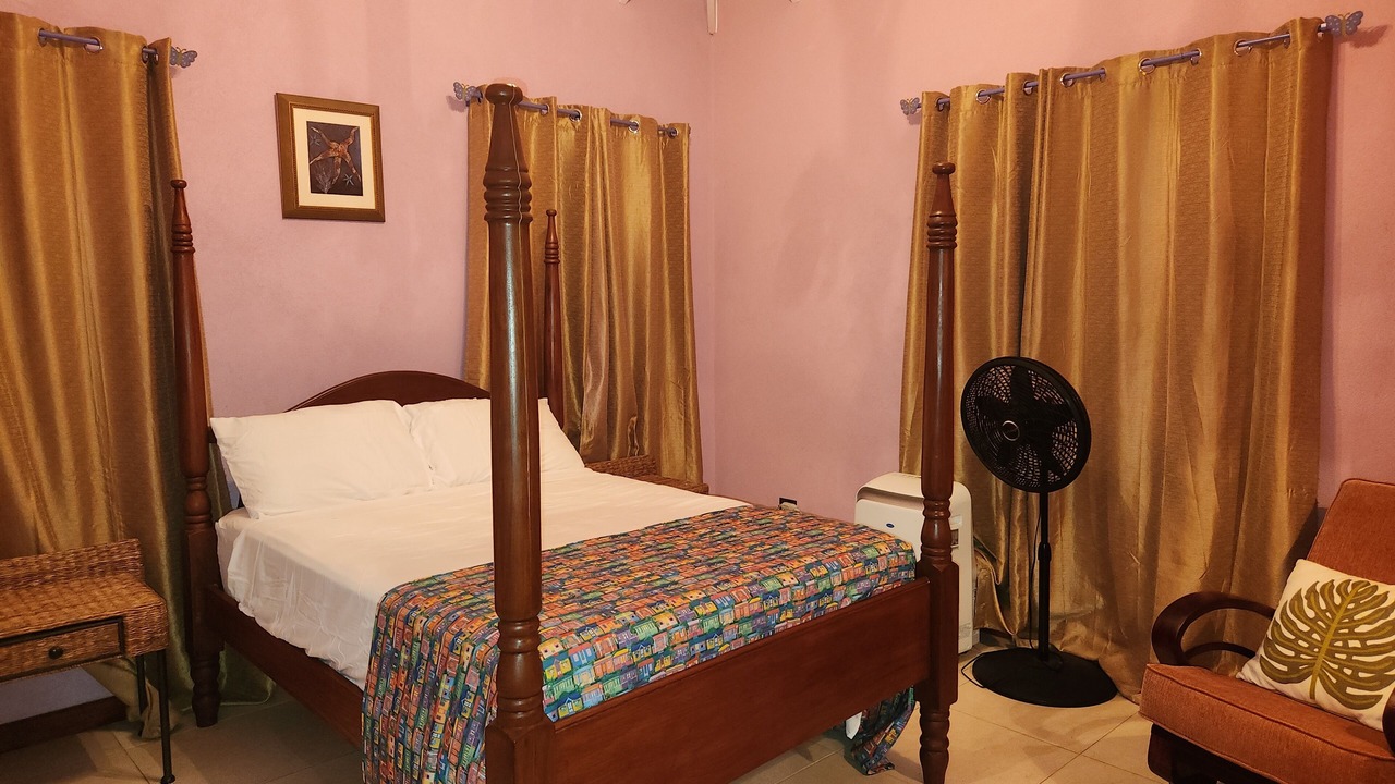 Photo of Bedroom in Retreat