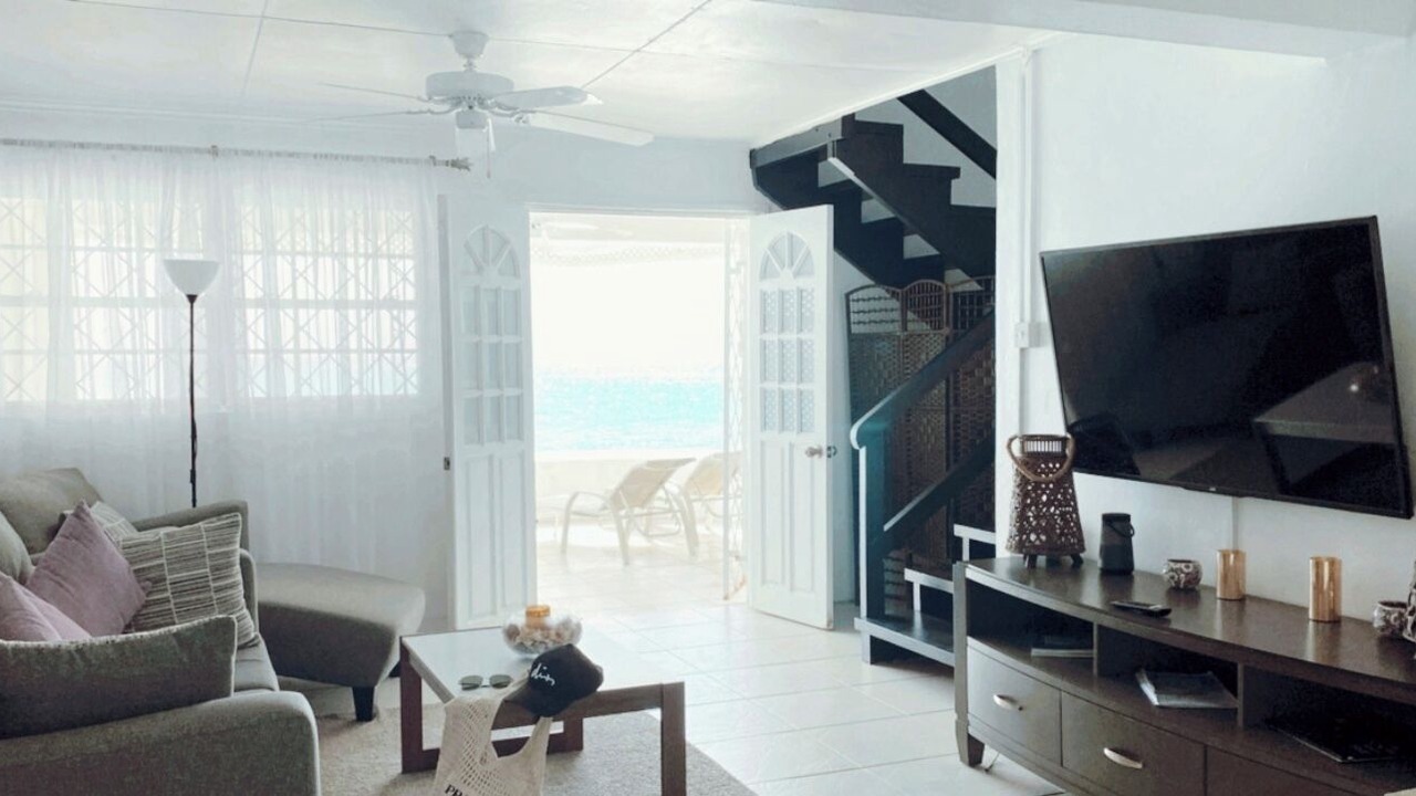 Photo of Livingroom in Gibbs Bay