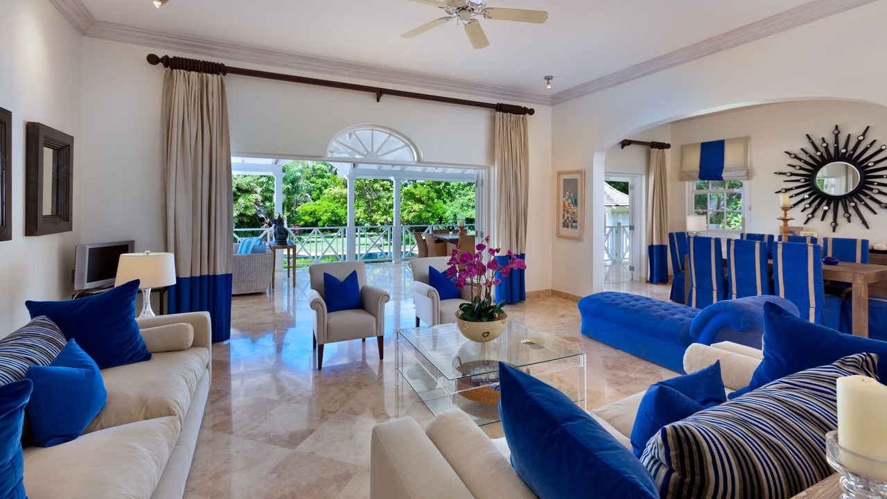 Photo of Livingroom in Paynes Bay