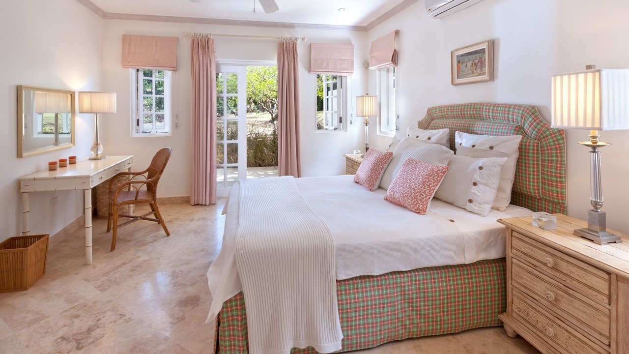 Photo of Bedroom in Paynes Bay