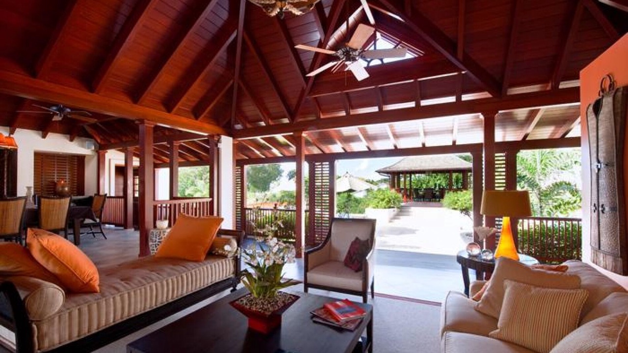 Photo of Livingroom in Halcyon Heights