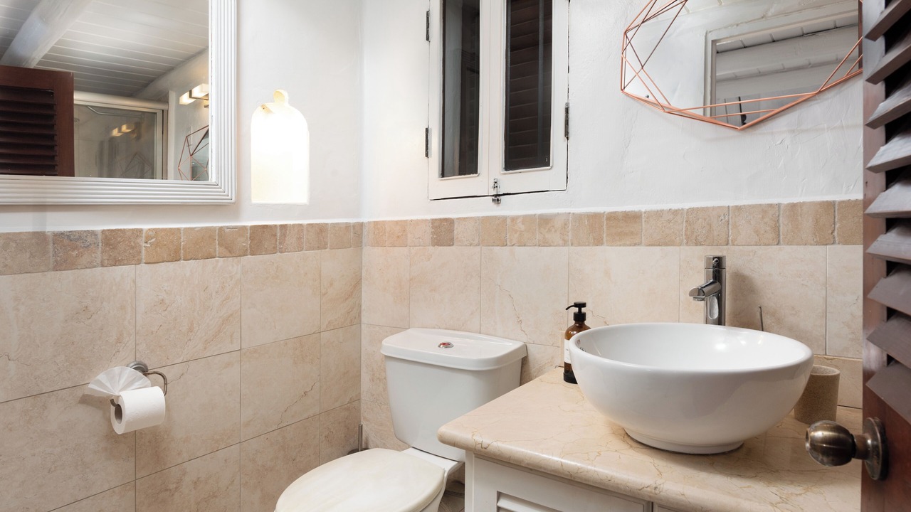 Photo of Bathroom in Lazaretto