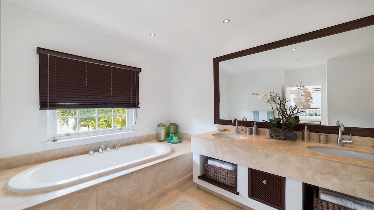 Photo of Bathroom in Mount Brevitor