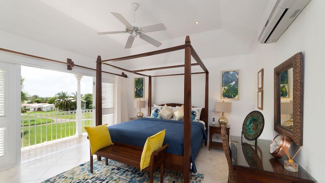 Photo of Bedroom in Mount Brevitor