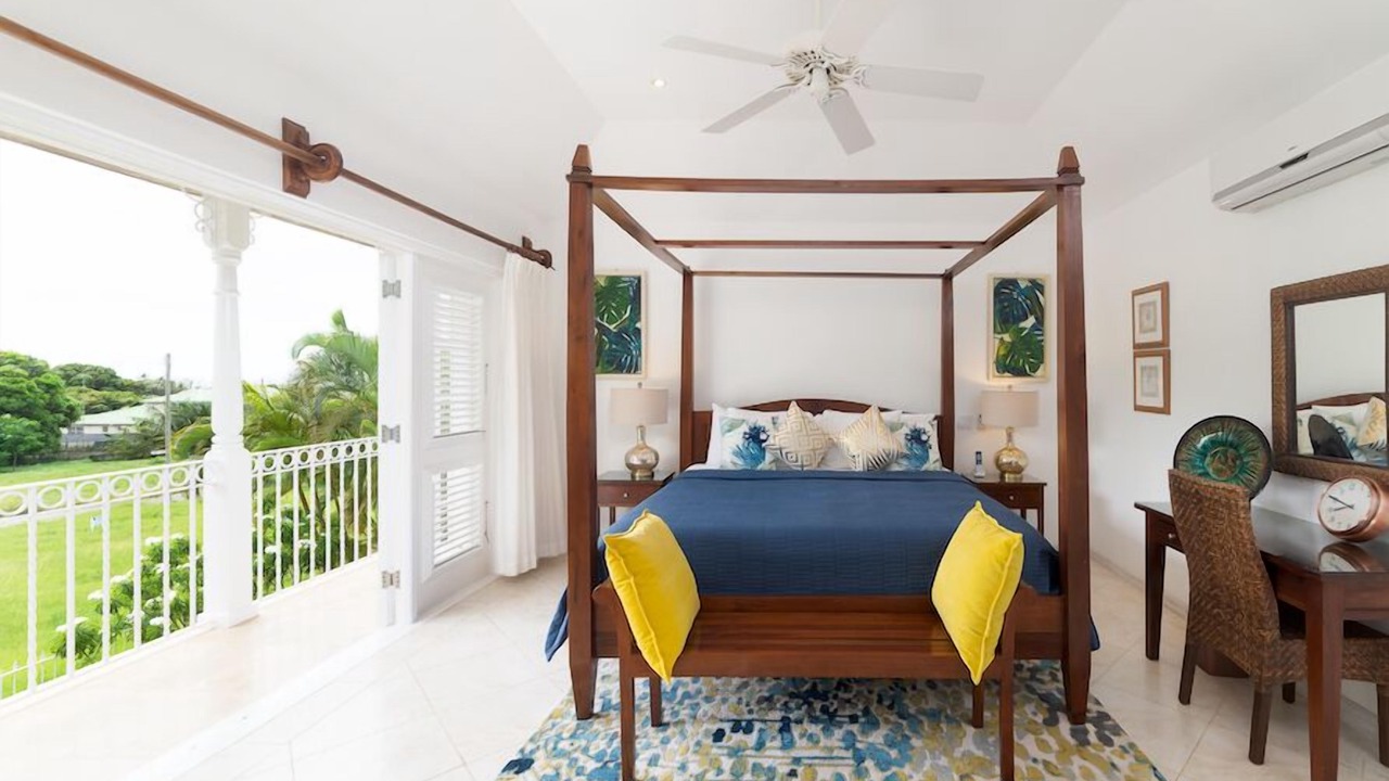 Photo of Bedroom in Mount Brevitor