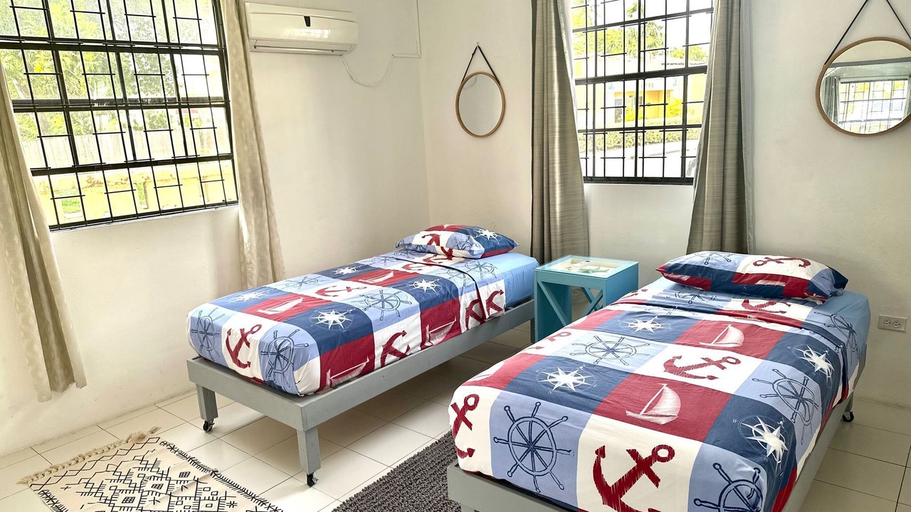 Photo of Bedroom in Oistins