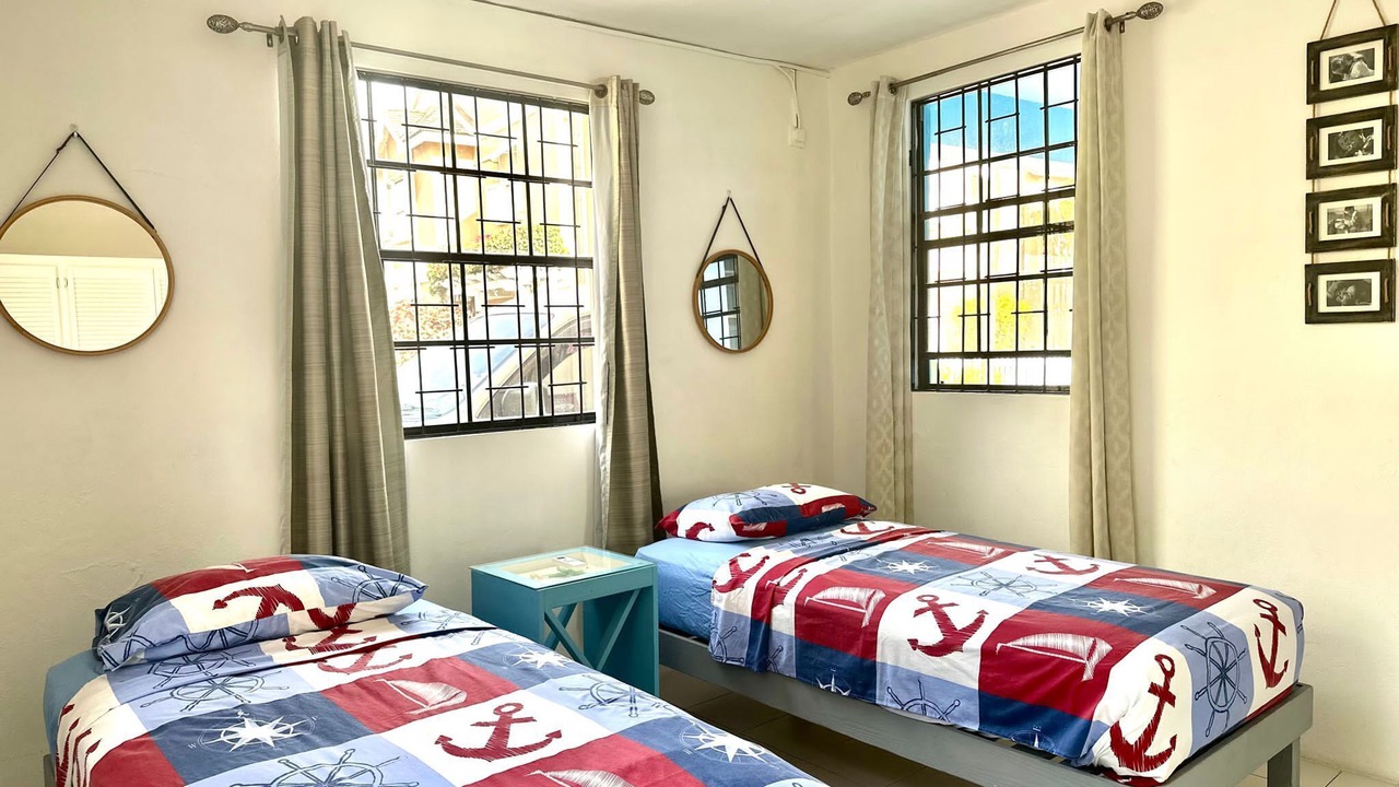 Photo of Bedroom in Oistins