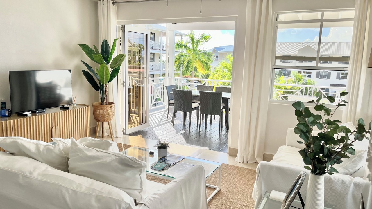 Photo of Livingroom in Weston