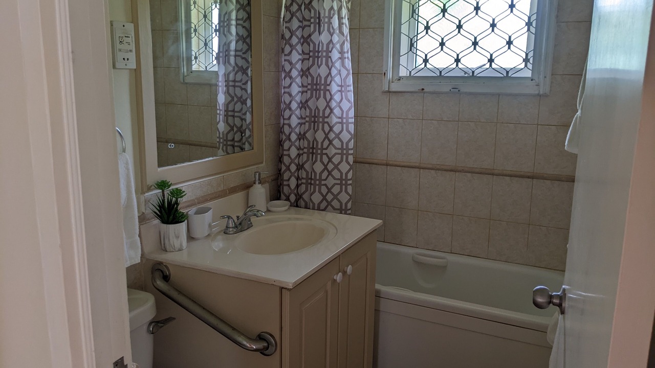 Photo of Bathroom in Long Bay
