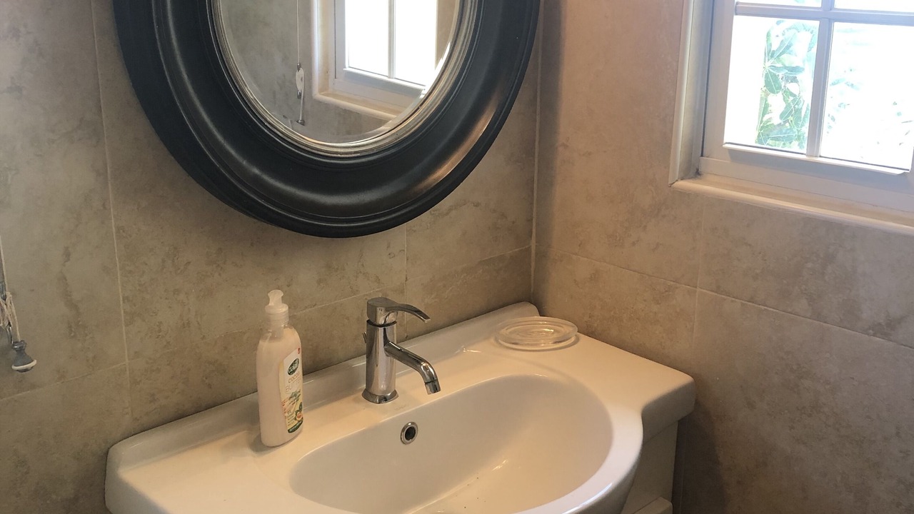 Photo of Bathroom in Apple Hall