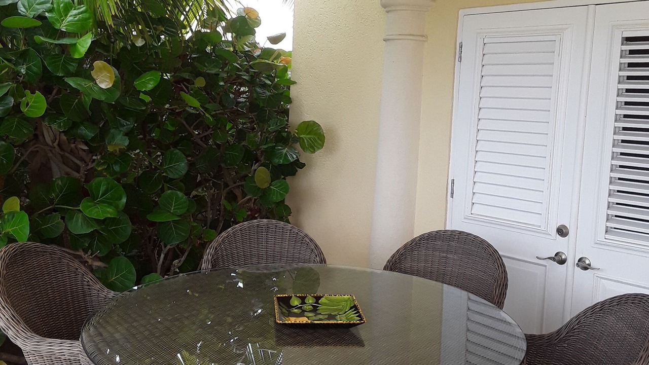 Photo of Outdoor in Apple Hall