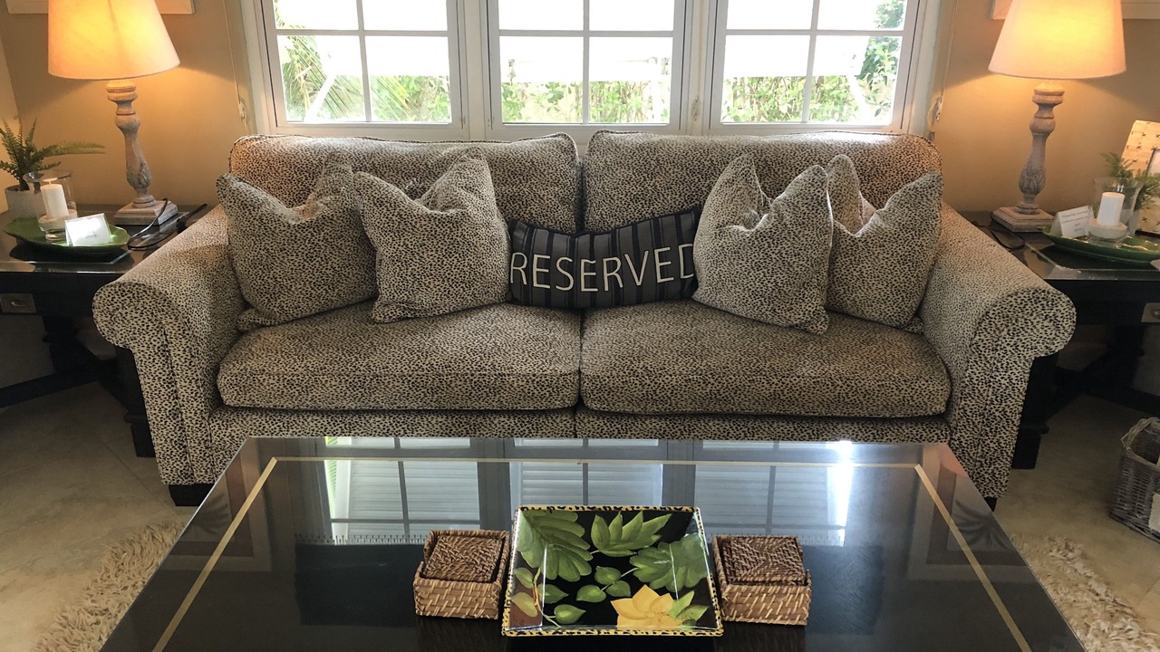 Photo of Livingroom in Apple Hall