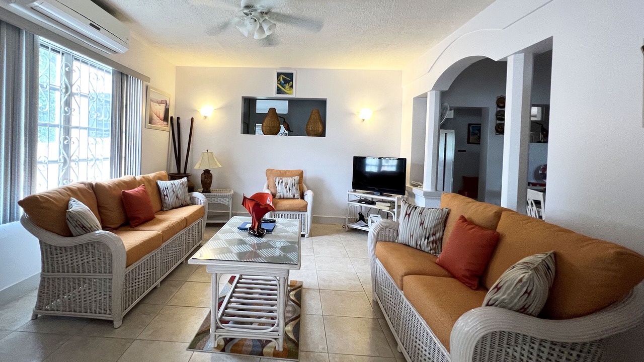 Photo of Livingroom in Reeds Bay