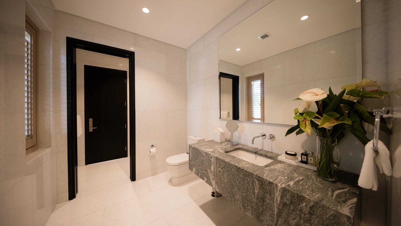 Photo of Bathroom in Little Battaleys