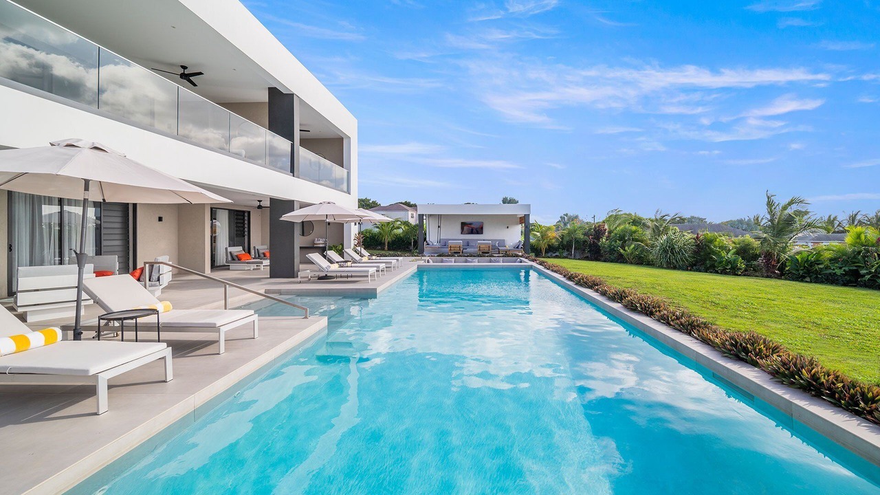 Photo of Outdoor in Weston