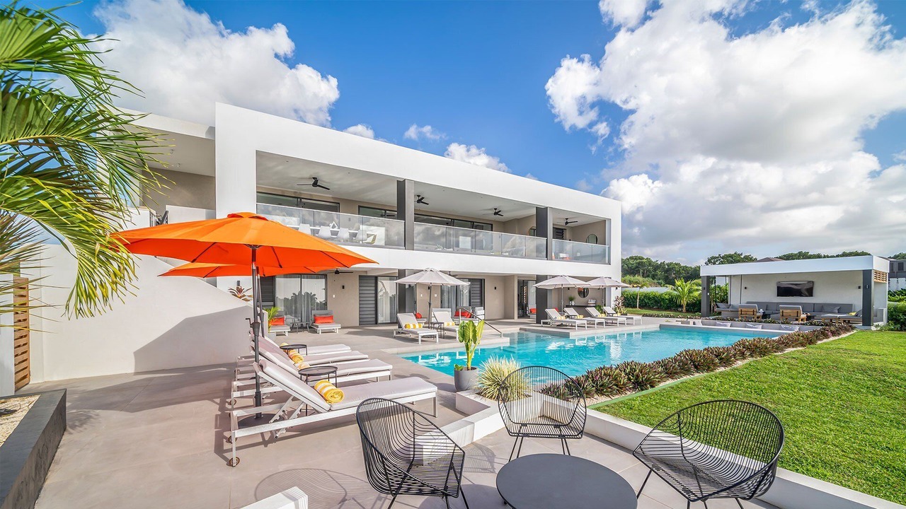 Photo of Outdoor in Weston