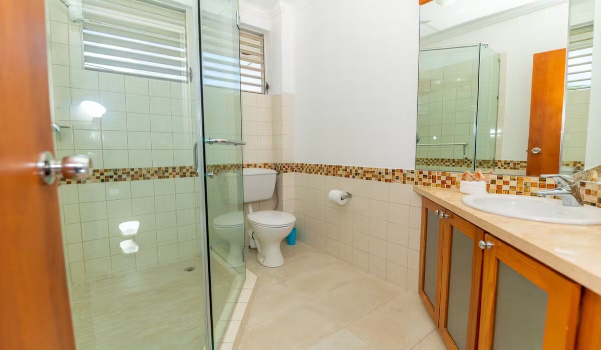 Photo of Bathroom in Blue Waters