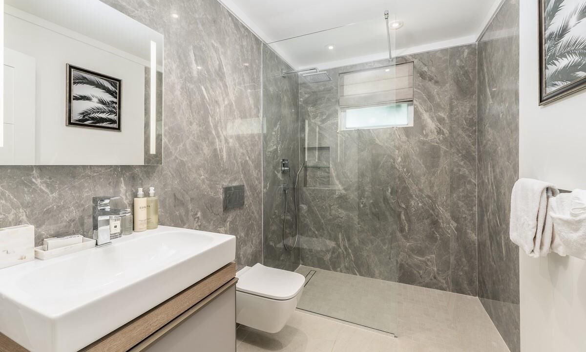 Photo of Bathroom in Lower Carlton Beach