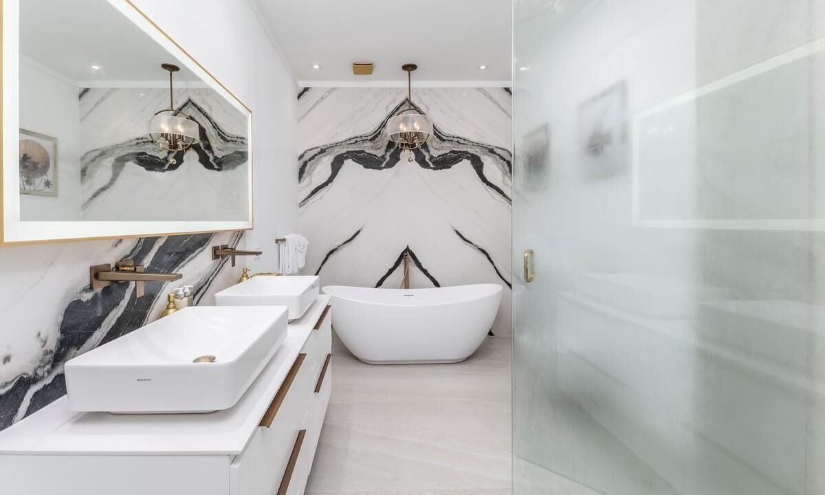 Photo of Bathroom in Lower Carlton Beach