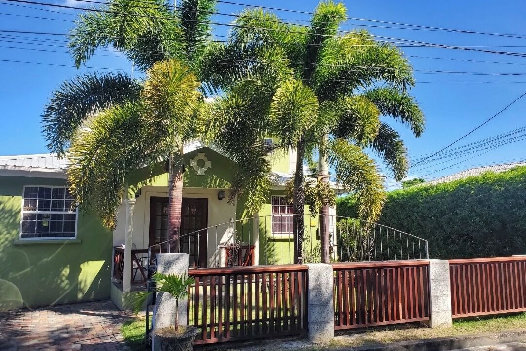 Photo of Outdoor in Ivy